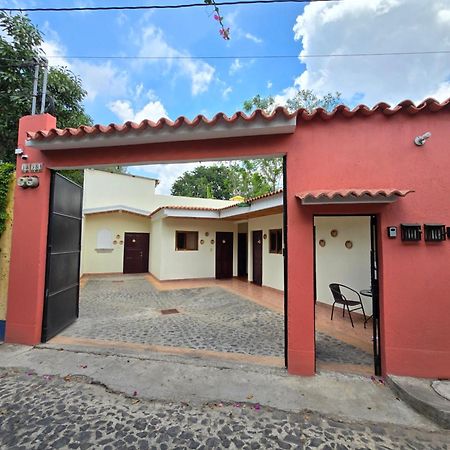 Casa Nazareno Aparthotel Antigua Exterior foto